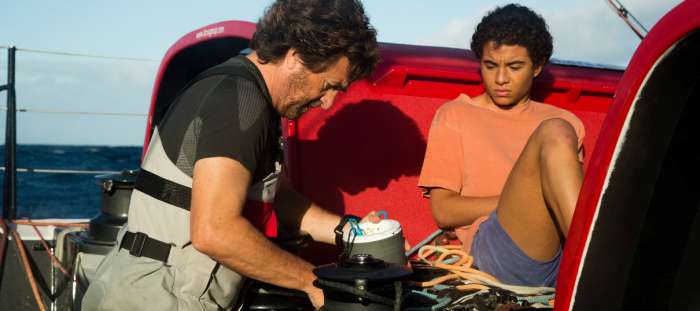 籌備兩年 實景拍攝 船上狂吐三個月拍攝完成 《逆轉風帆》與大浪搏鬥來真的