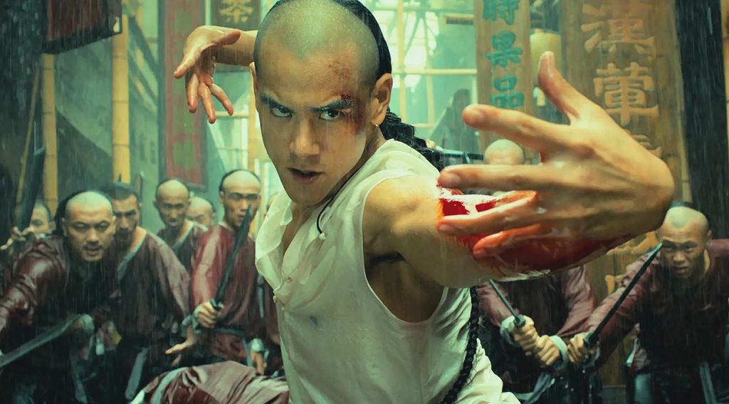 彭于晏《黃飛鴻之英雄有夢》1個打200個 淋雨對戰 360度迴旋踢 3樓飛躍而下 挑戰肉體極限