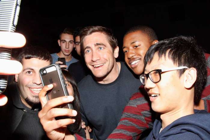 傑克葛倫霍為求上位不擇手段 要脅【獨家腥聞】導演妻蕾妮羅素發生關係