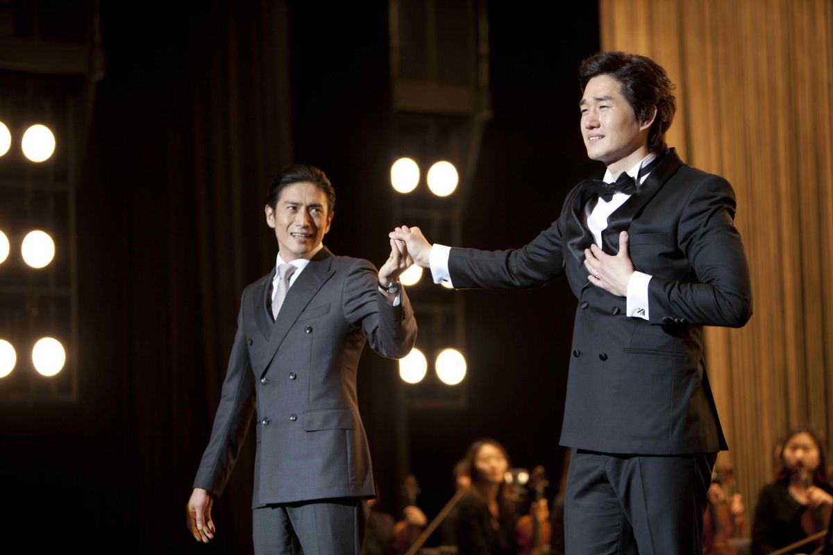 金秀賢被歌聲感動《上帝的男高音》王家衛現身預告忘情鼓掌