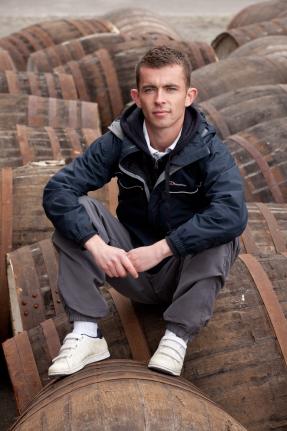 逞凶鬥狠都來真的！《天使威士忌》男主角保羅布萊尼根曾經作歹子