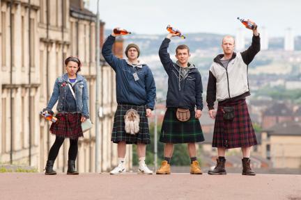 《天使威士忌》導演肯洛區鼓勵失業年輕人偷東西？