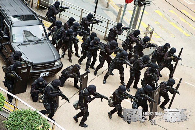 《寒戰》只是開始，更強的《風暴》把香港變成戰場