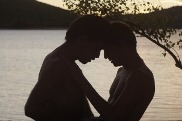 比《斷背山》更惆悵的純男同志電影《湖畔春光》