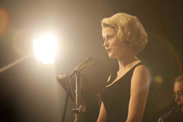 歐洲歌唱大賽抱鴨蛋，小鎮女孩成爵士天后