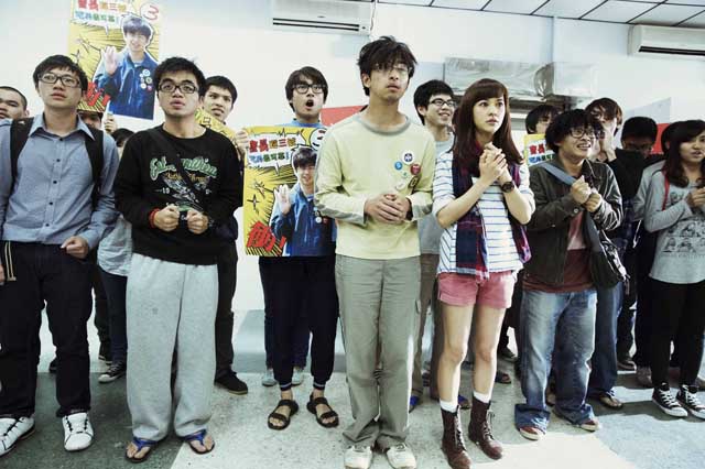  柏霖、意涵、書瑤、康哲盛裝齊聚【愛情無全順】露天首映  宅男軍團引爆紅毯