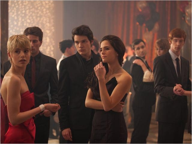 《哈利波特》加《暮光之城》暢銷系列小說《吸血鬼學院》搬上大銀幕