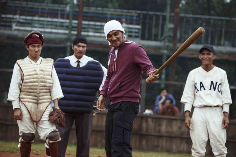 魏德聖率球員驚喜獻甲子園蛋糕幫馬導慶生  馬志翔許願【KANO】票房大賣
