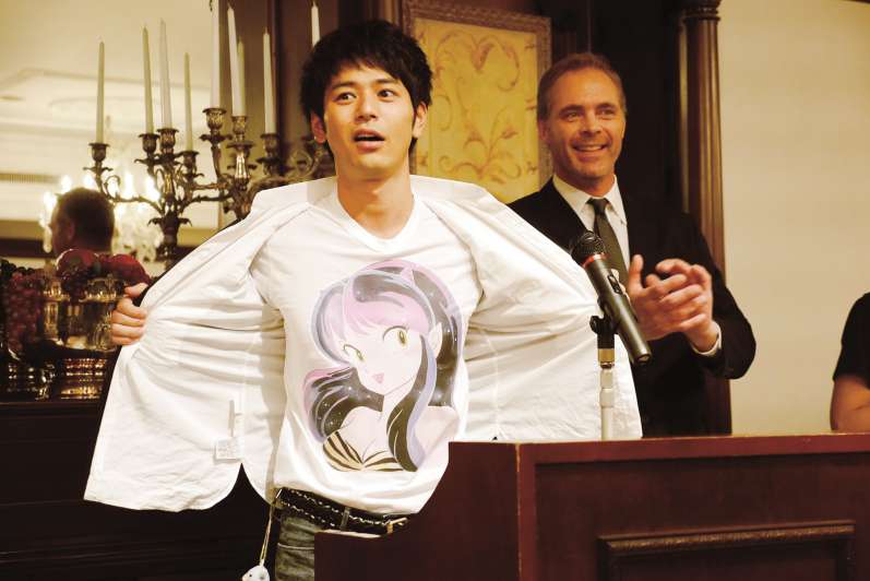 妻夫木聰口爆「菜英文」 靠「神衣」＋「神句」孬當《菜鳥評審員》