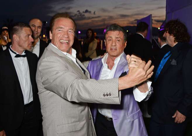 史特龍與阿諾超級巨星互捧 MAN爆坎城 合體同跳華爾滋 以示「浴血」般的好交情