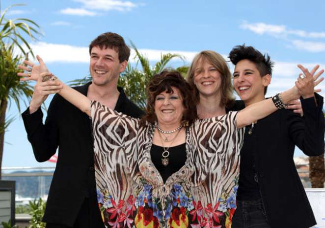全家總動員《我媽媽是派對女孩》勇奪坎城影展金攝影機大獎 媽咪演女一、兒子當導演 勇奪整體表現獎