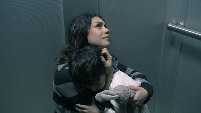 蜜拉庫妮絲懷孕後作品【情慾三重奏】先實習當媽 殘忍前夫詹姆斯法蘭柯遭網友調侃「不如艾希頓庫奇」