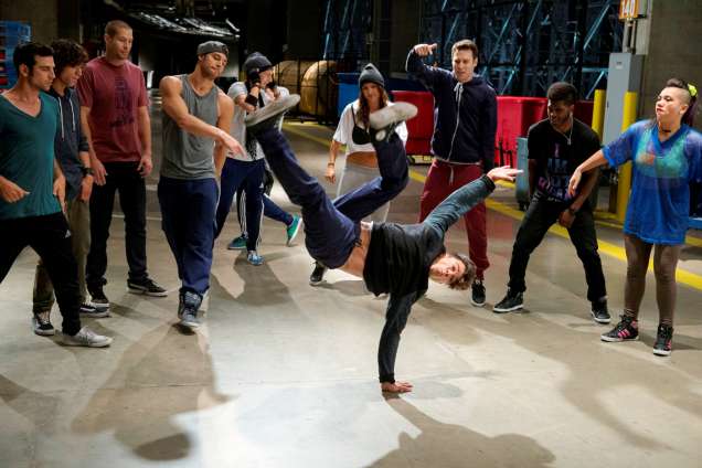 原班人馬舞戰賭城拉斯維加斯 斥資百萬美金打造磅礡華麗舞秀場景 【舞力全開5 3D】全員ALL IN舞秀大銀幕