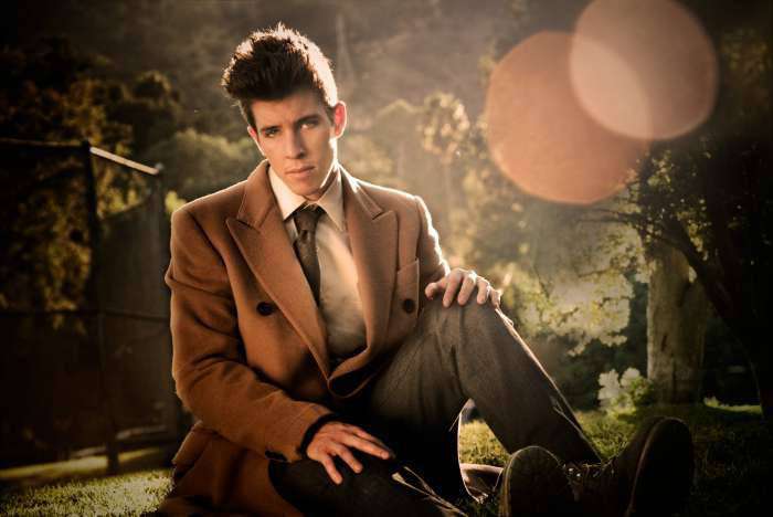 「駭客」博納普《詭異訊》帥氣消風 「肖婆」琳雪伊跳針惹禍 