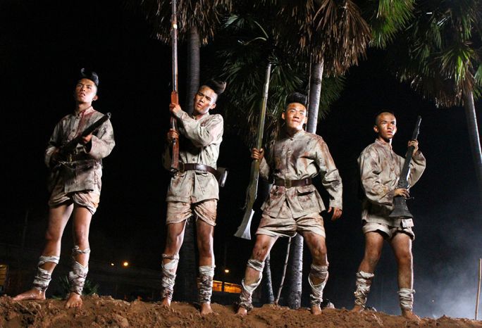  生活太苦悶【這個高中沒有鬼2】爆笑突顯教育困境