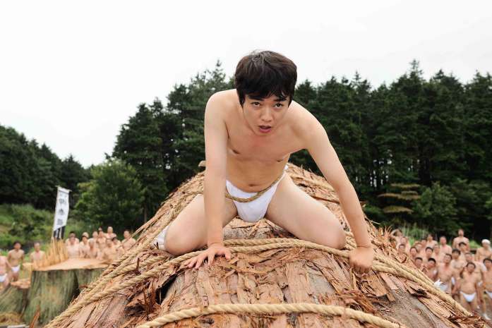 染谷將太為戲豁出去 【哪啊哪啊~神去村】露屁股蛋