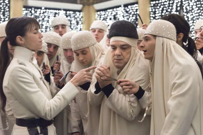 【女子漢的顛倒性世界】變裝派對吸大批粉絲朝聖 女主角夏綠蒂甘斯柏大讚「個人近年最推薦作品！」