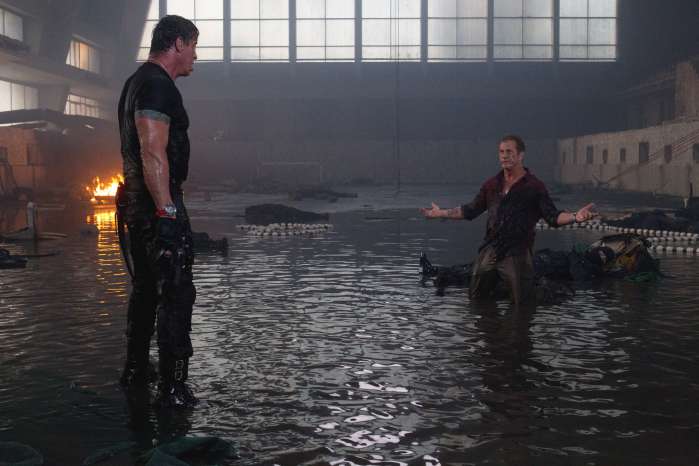 【浴血任務3】全台激爆大銀幕 史特龍疾呼「想看真實的硬漢動作片，只有這一部！」