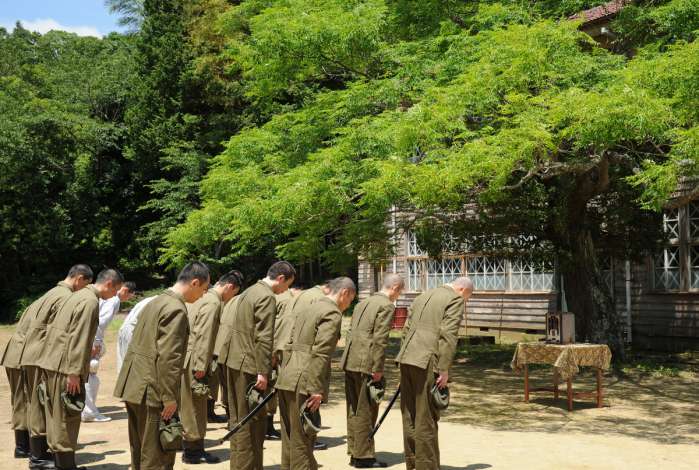 岡田准一《永遠的0》入戲太深  頂黑眼圈請求導演提早收工