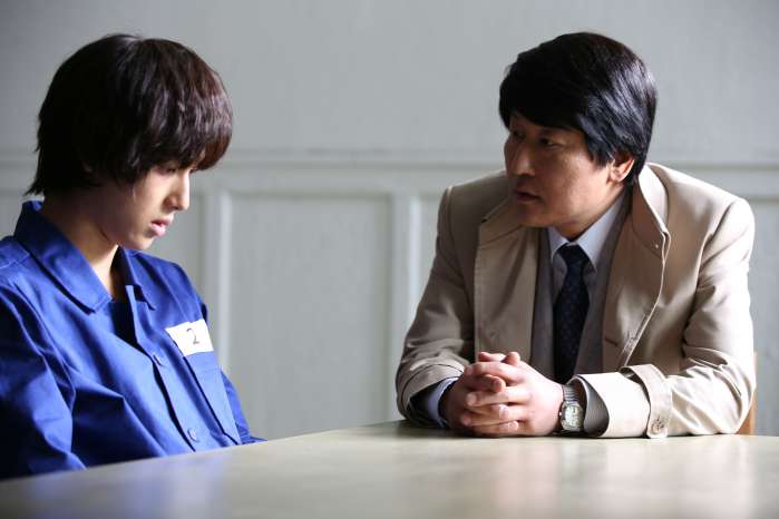 《正義辯護人》影帝宋康昊超殺眼神　緊迫盯人教演技