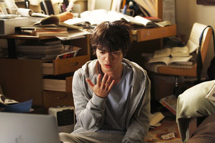 《阿基拉》後最新全球注目日影史科幻鉅作《寄生獸》 媒體讚譽年度科幻大作 經典漫畫完美翻拍