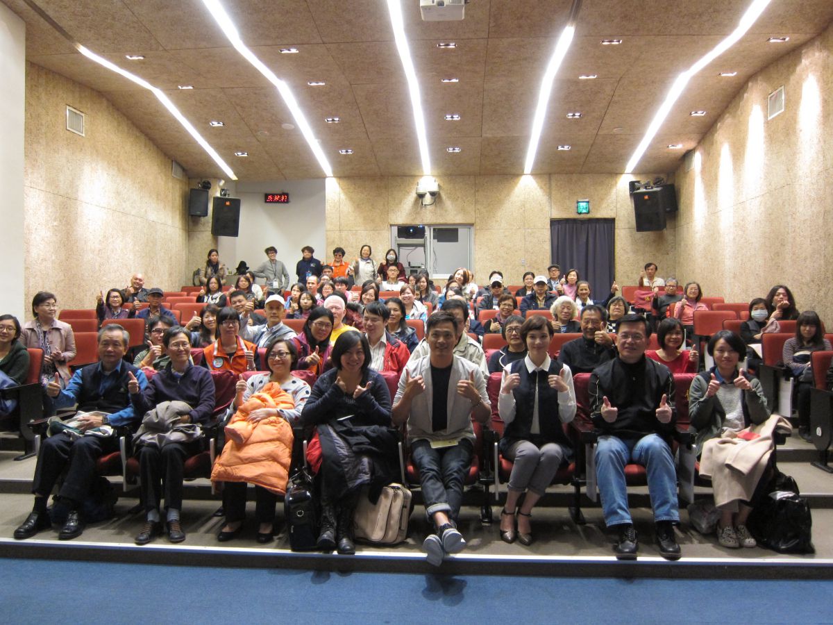 「府中15」三週年 紀培慧揪東明相與視障朋友一同看電影！