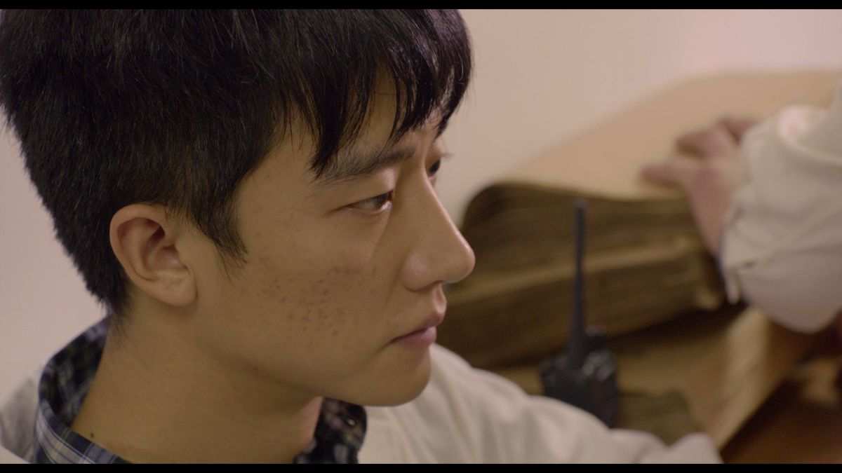 小鮮肉黃軒【推拿】渴望愛 自曝童年耍自閉面樹聊天