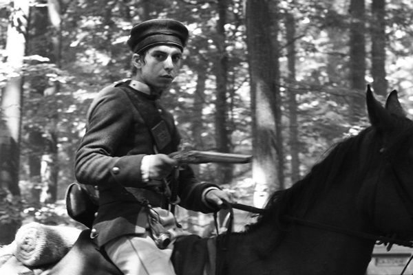 《追拿吉普賽！》警官召妓列限制級