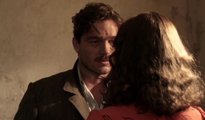 隆納德澤菲德《回不去的時光》詮釋負心漢入木三分