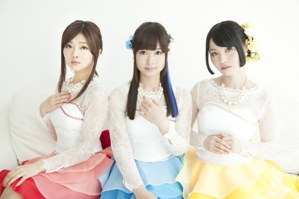 《蒼藍鋼鐵戰艦 Cadenza》主题曲由男女聲優主唱，契合電影氛圍