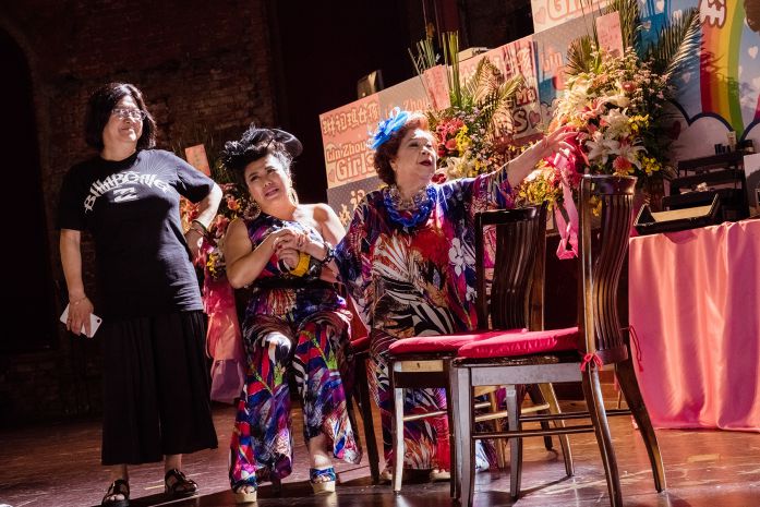 正式預告金牌經紀人「秋梨髖」現身