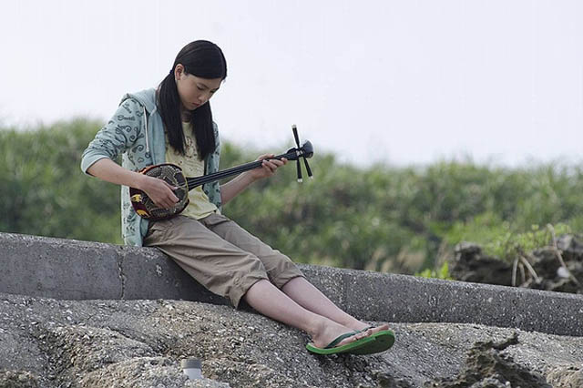 《十五歲離歌》串起親人緊緊相依的情感，交織出一部動人的佳作！